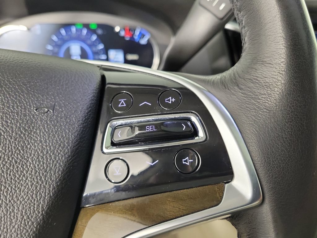 Used 2020 Cadillac Escalade Luxury w/ LPO, Radiant Package image 23