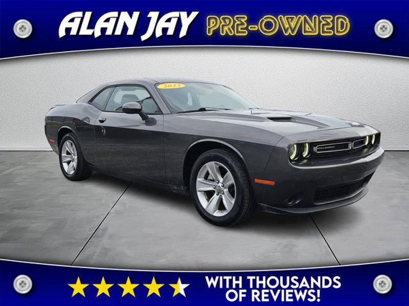 Used 2023 Dodge Challenger SXT image 1