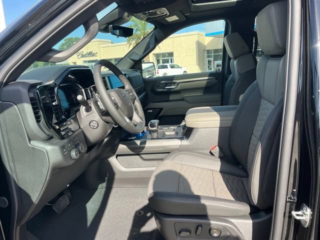 New 2026 Chevrolet Silverado 1500 ZR2 w/ Dark Appearance Package AWD/4WD image 21