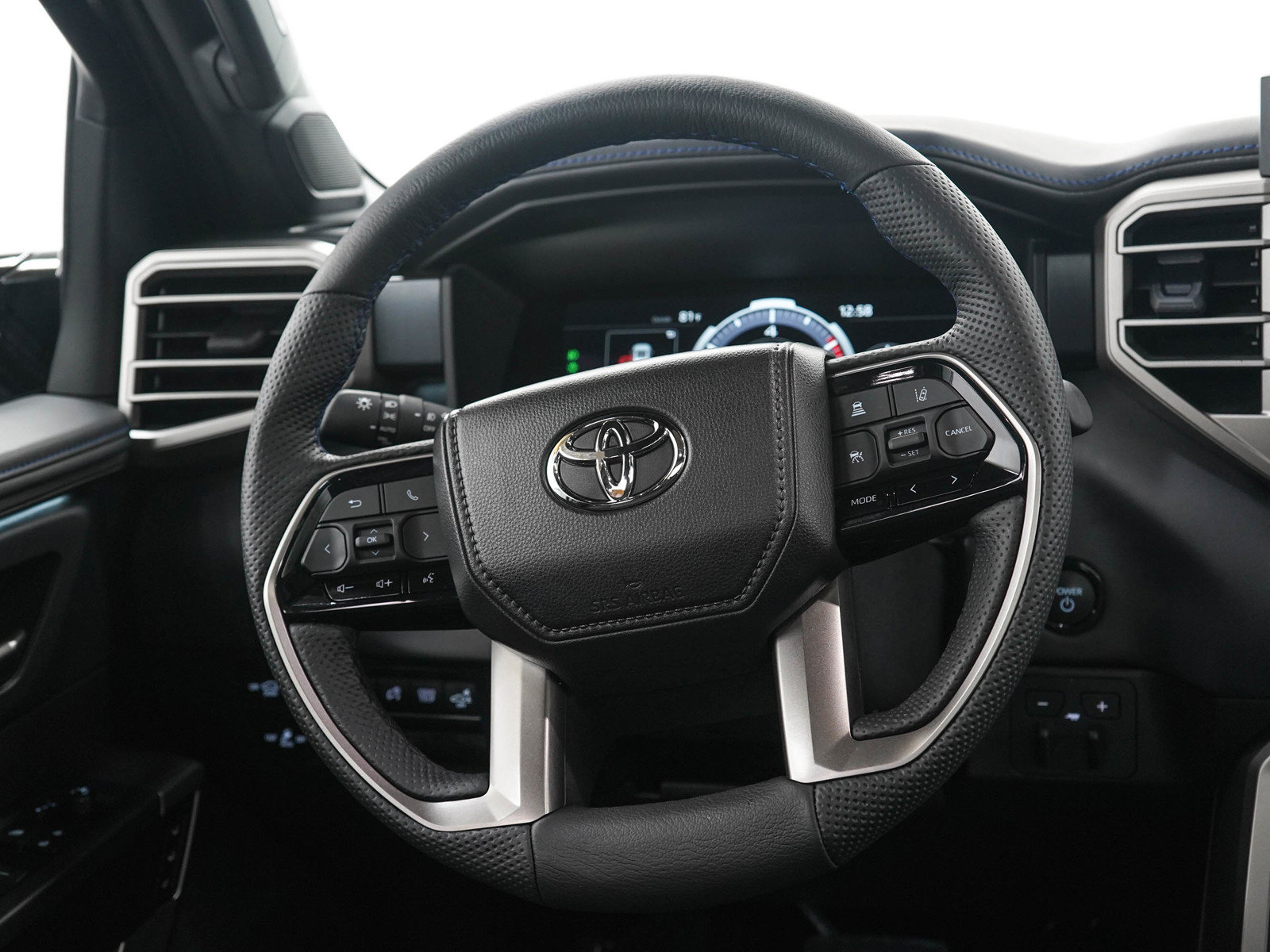 Used 2026 Toyota Sequoia Platinum AWD/4WD image 19