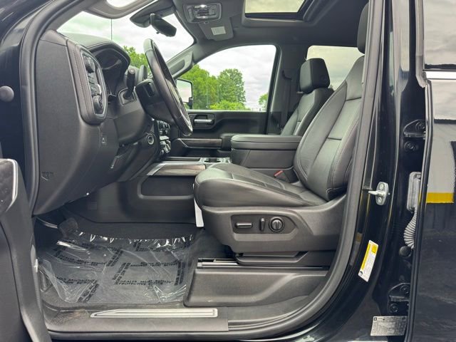 Used 2020 Chevrolet Silverado 3500 LTZ w/ LTZ Premium Package AWD/4WD image 13