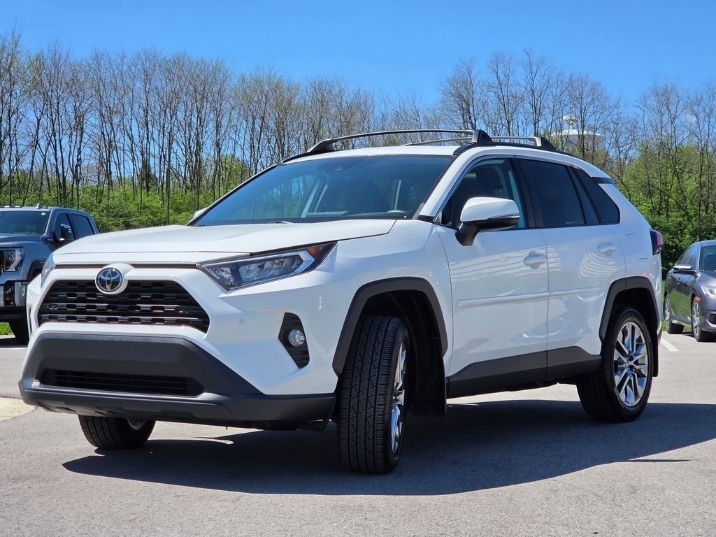 Used 2019 Toyota RAV4 XLE Premium w/ Advanced Technology Package image 23