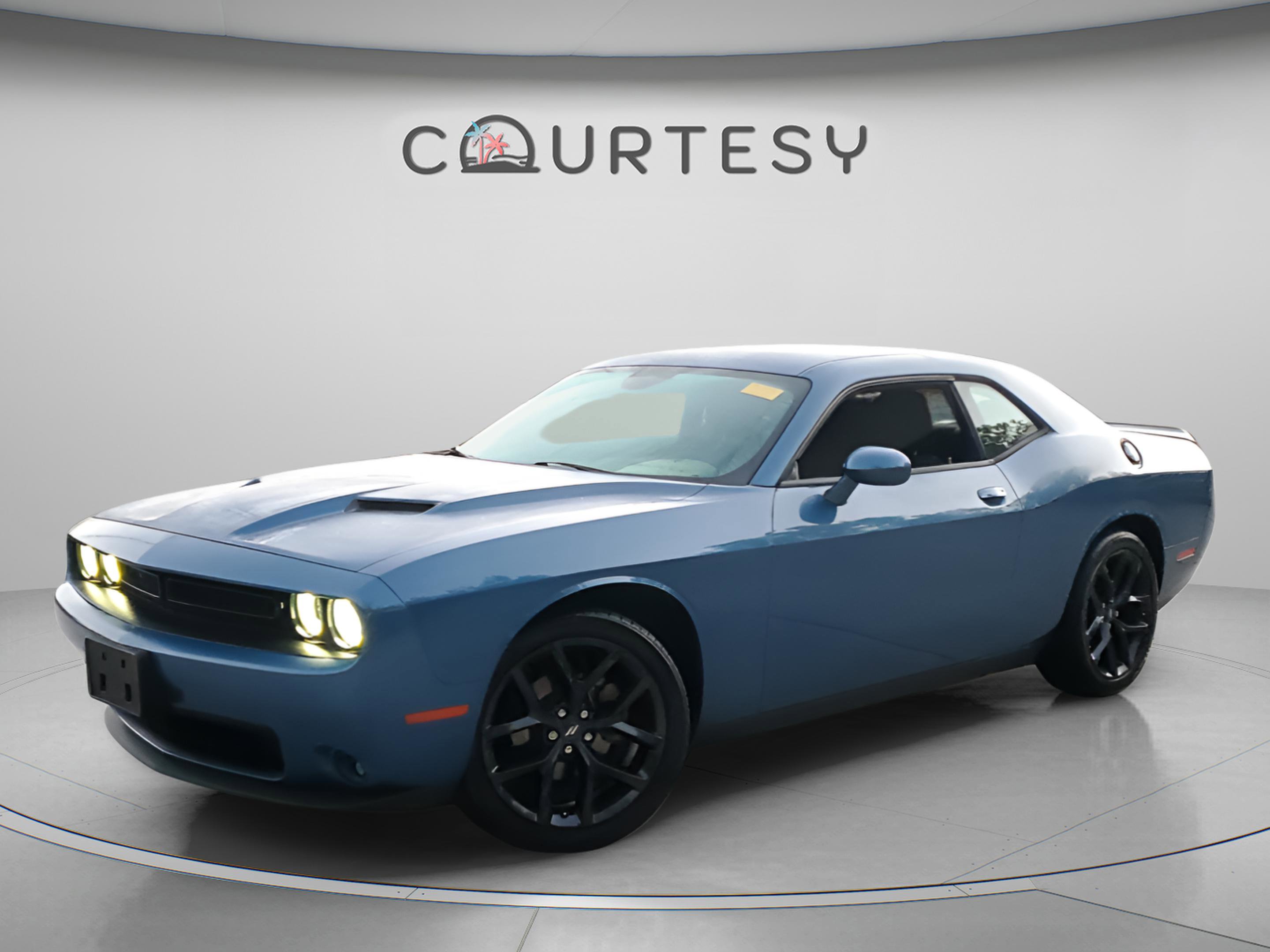 Used 2021 Dodge Challenger SXT w/ Blacktop Package image 1