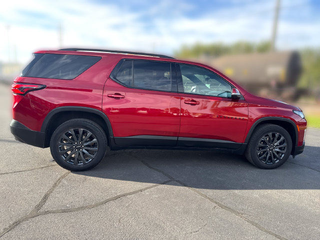 Used 2024 Chevrolet Traverse RS w/ LPO, Floor Liner Package AWD/4WD image 6