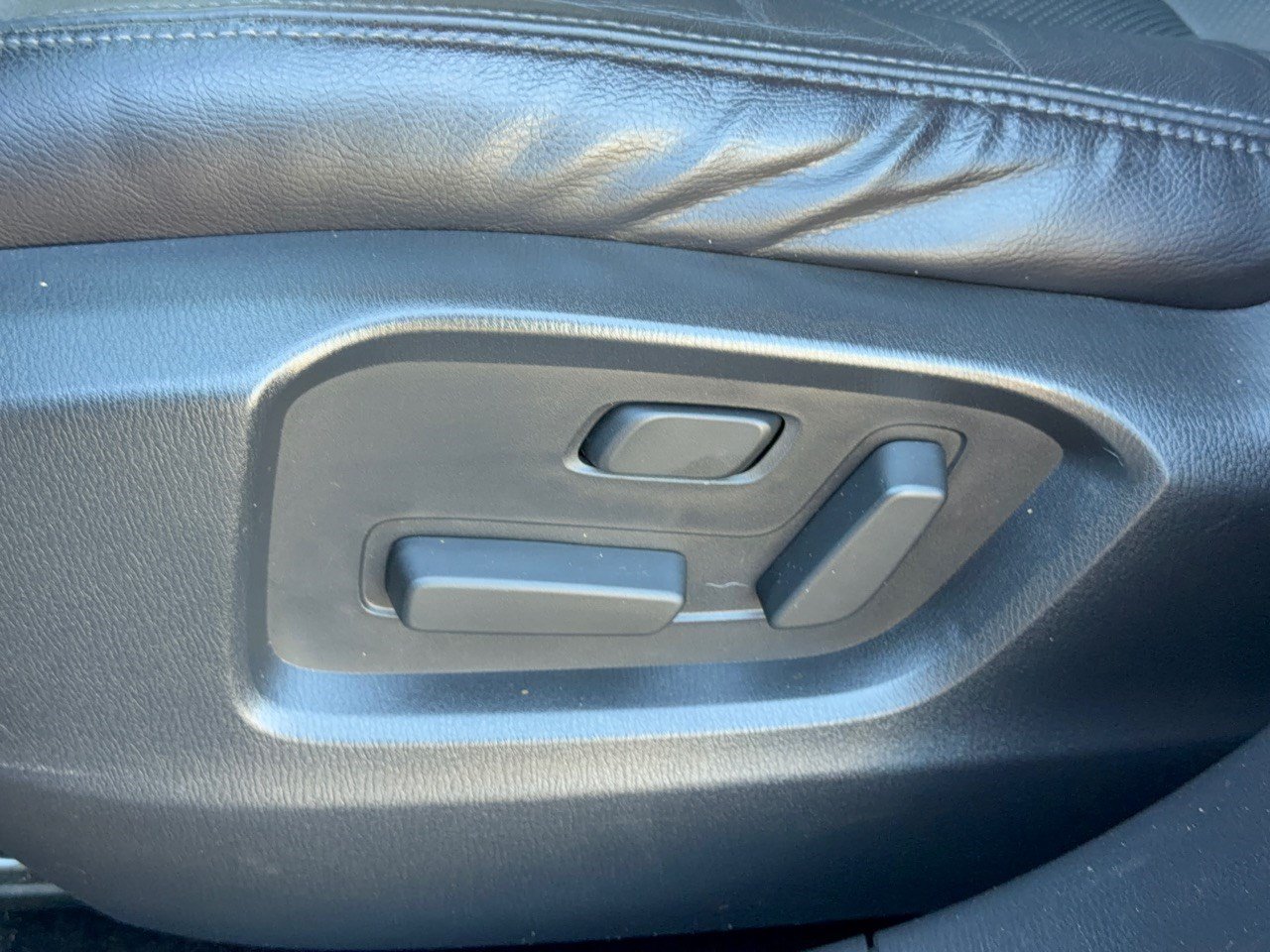 Used 2018 MAZDA CX-9 Touring FWD image 16