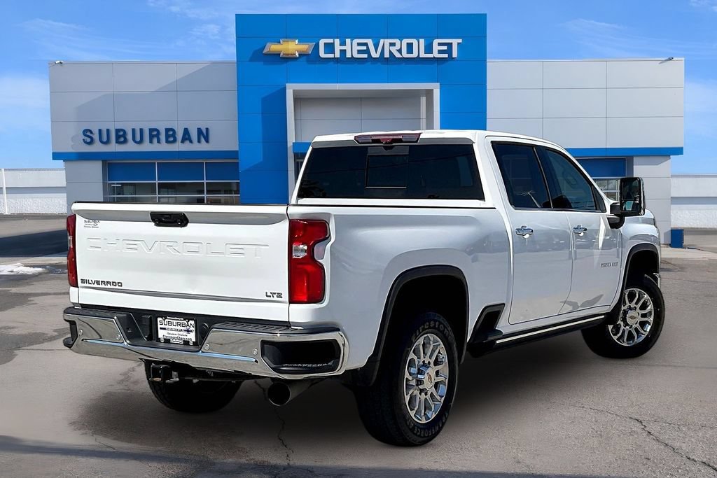 Used 2024 Chevrolet Silverado 2500 LTZ w/ LTZ Premium Package AWD/4WD image 4