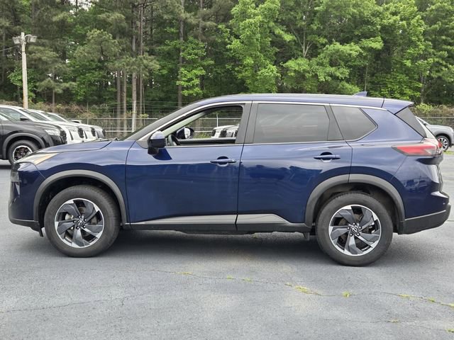 Certified 2024 Nissan Rogue SV FWD image 2
