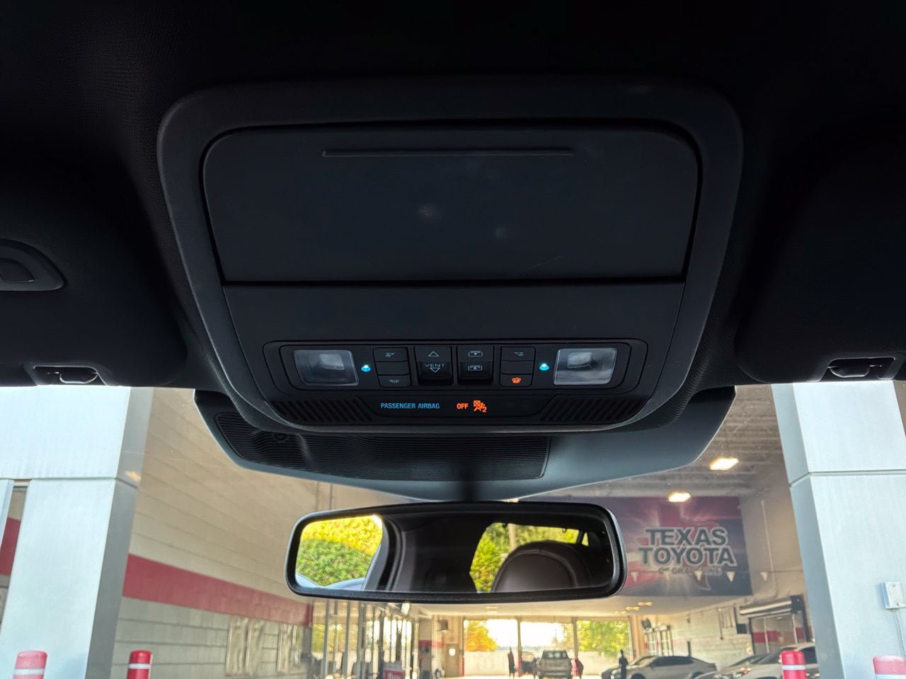 Used 2022 Ford Explorer King Ranch RWD image 22