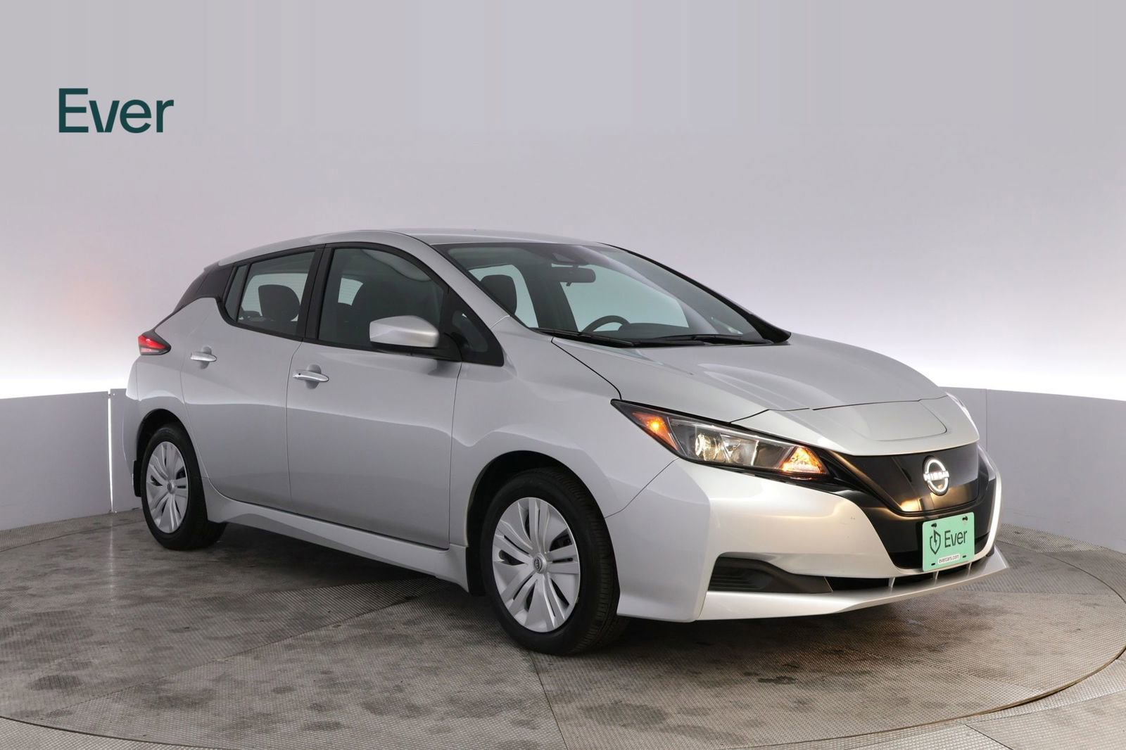 Used 2025 Nissan Leaf S FWD image 13