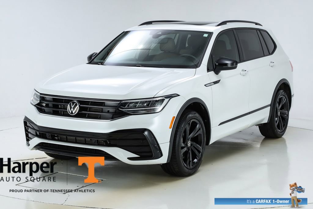 Used 2023 Volkswagen Tiguan SE R-Line image 38