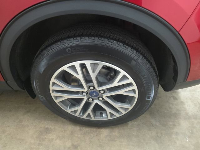Used 2022 Ford Escape SEL image 13