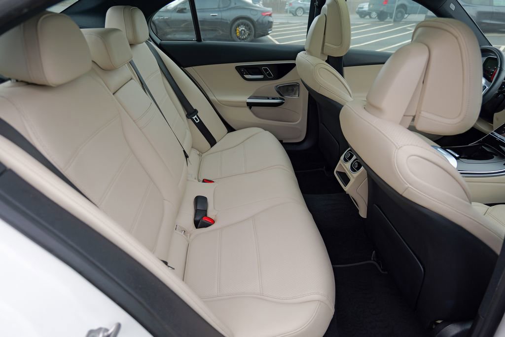 Used 2022 Mercedes-Benz C 300 4MATIC Sedan w/ Pinnacle Trim Package image 33