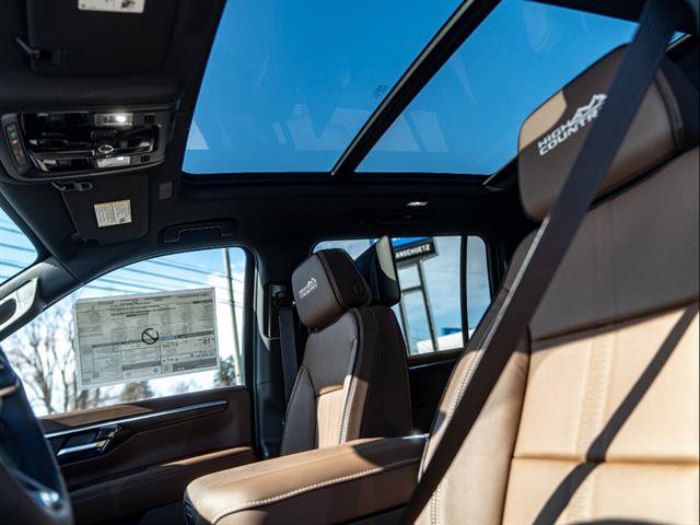 New 2026 Chevrolet Suburban High Country AWD/4WD image 42