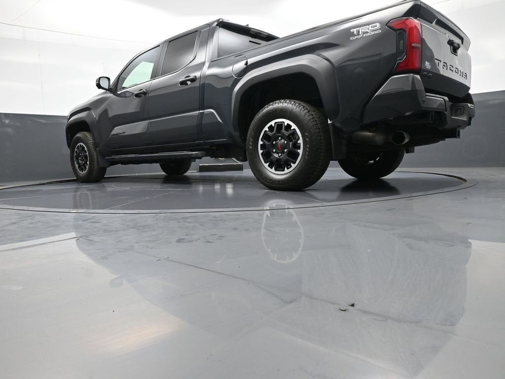 Certified 2024 Toyota Tacoma TRD Off-Road AWD/4WD image 31