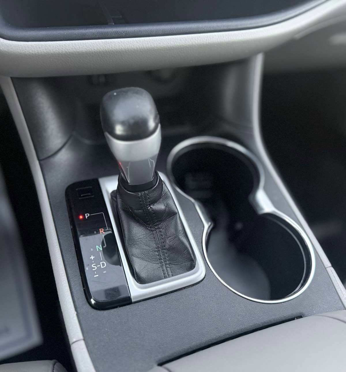 Used 2015 Toyota Highlander Plus image 28