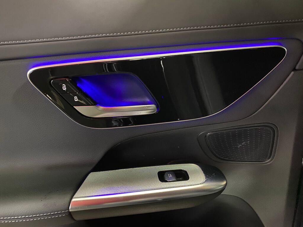 New 2026 Mercedes-Benz GLC 300 GLC 300 image 17