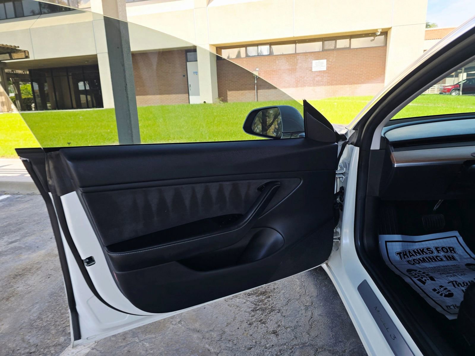 Used 2017 Tesla Model 3 Long Range RWD image 13