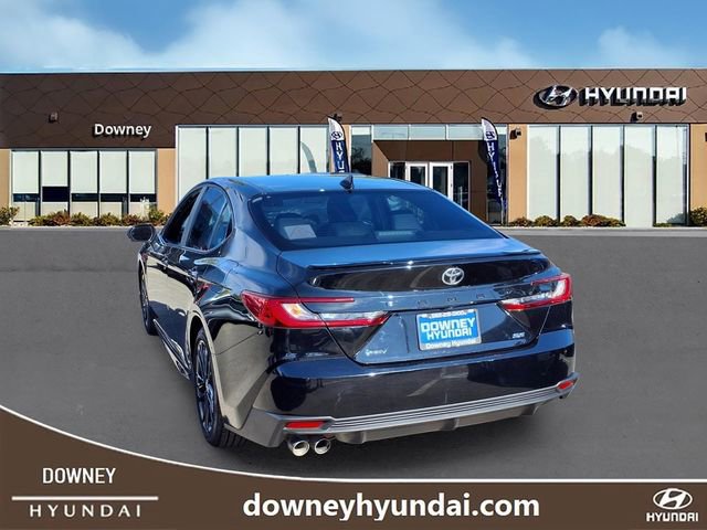 Used 2025 Toyota Camry SE FWD image 5