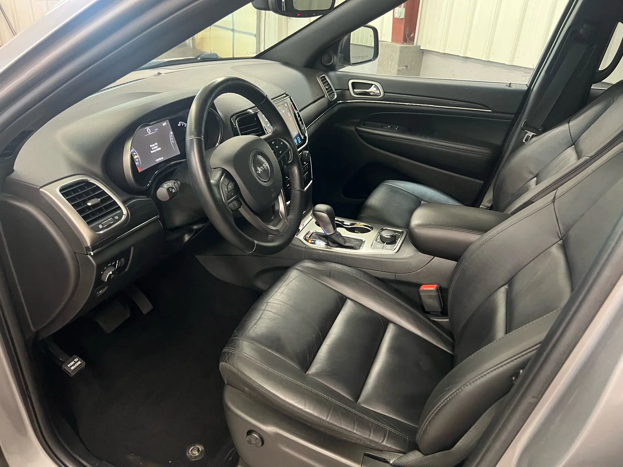 Used 2019 Jeep Grand Cherokee Limited image 20