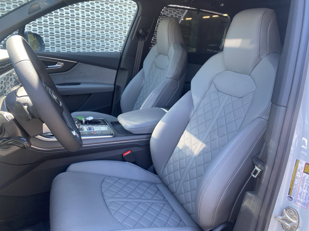 New 2025 Audi SQ7 Premium Plus image 8