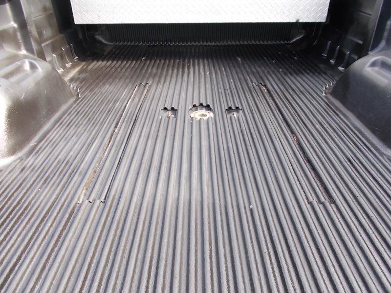 Used 2004 Ford F350 Lariat AWD/4WD image 17