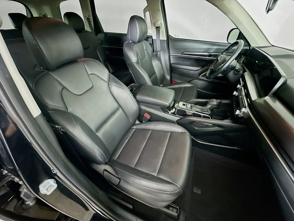 Certified 2023 Kia Telluride LX FWD image 7