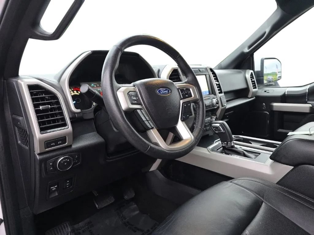 Used 2020 Ford F150 Lariat w/ Equipment Group 502A Luxury AWD/4WD image 13