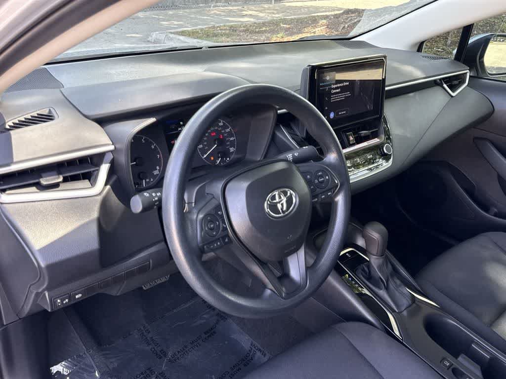 Used 2025 Toyota Corolla LE FWD image 13