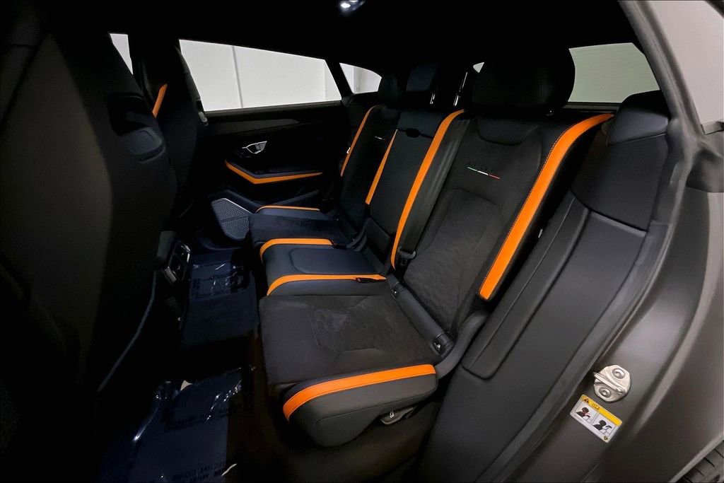 Used 2022 Lamborghini Urus image 27