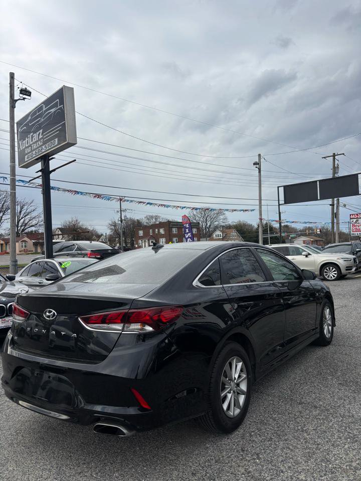 Used 2018 Hyundai Sonata SE w/ Cargo Package FWD image 6