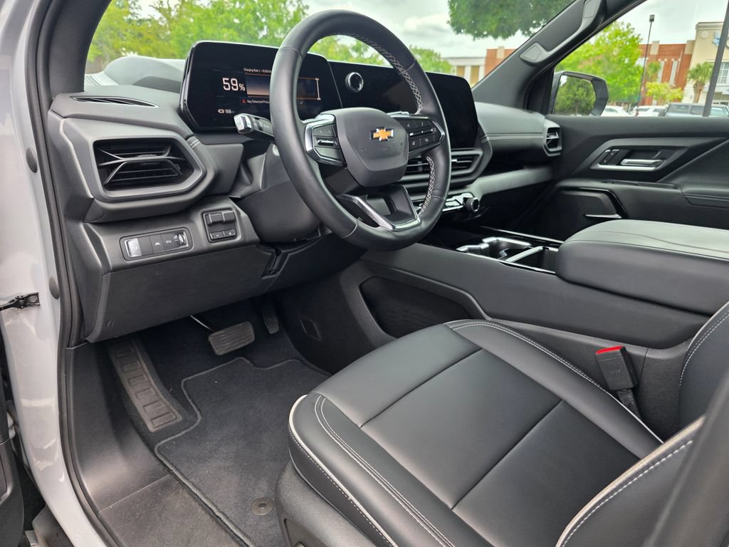 Used 2026 Chevrolet Silverado EV LT AWD/4WD image 11