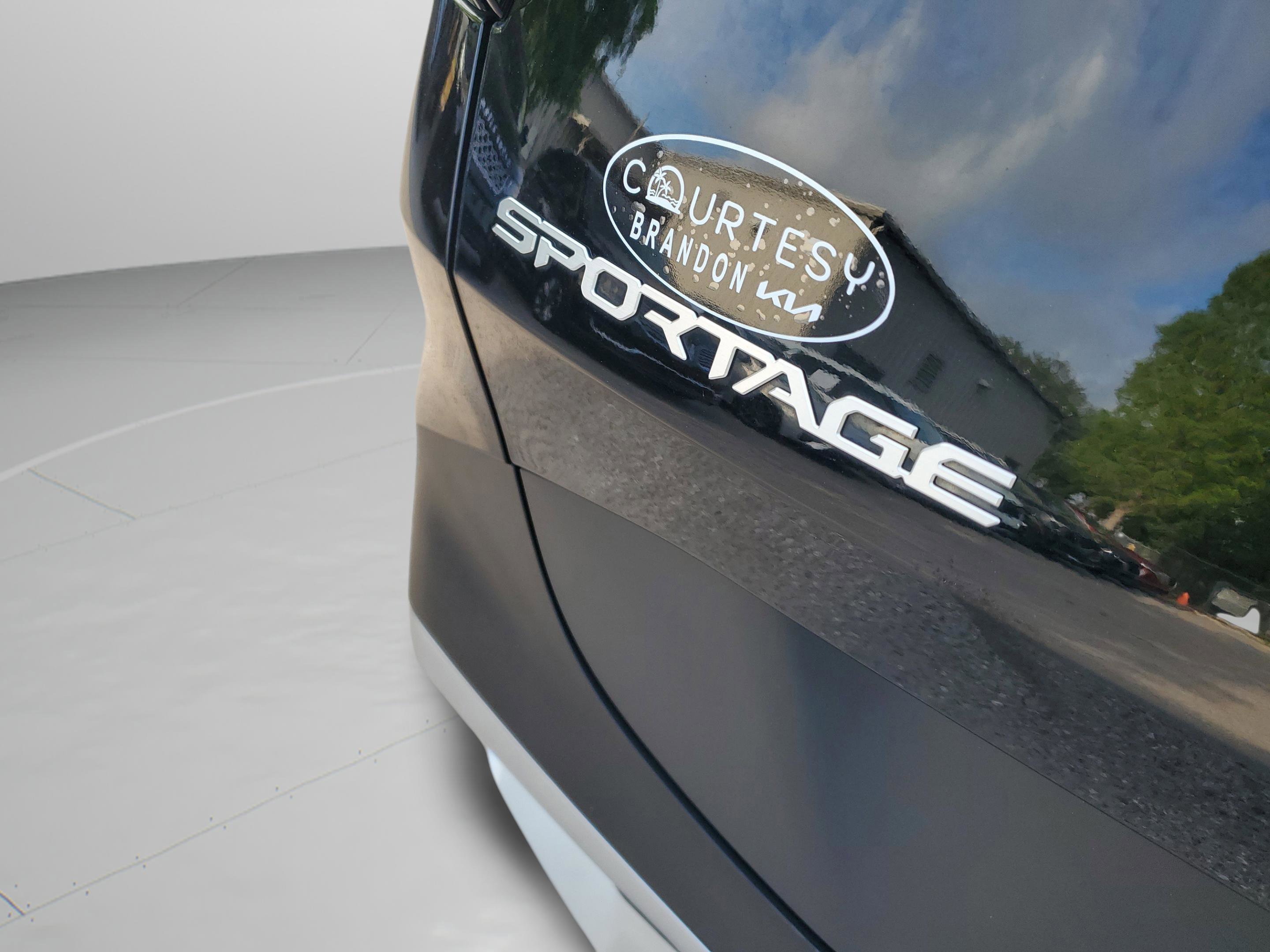 Certified 2024 Kia Sportage EX FWD image 31