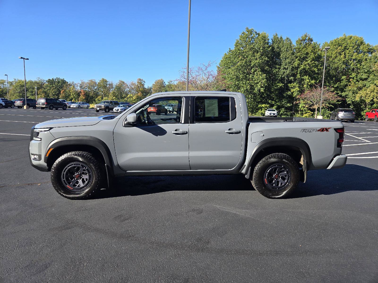 Used 2025 Nissan Frontier PRO-4X w/ Pro Convenience Package AWD/4WD image 5