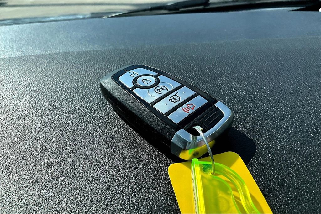 Used 2022 Ford Escape SEL w/ SEL Stealth AWD Package image 14