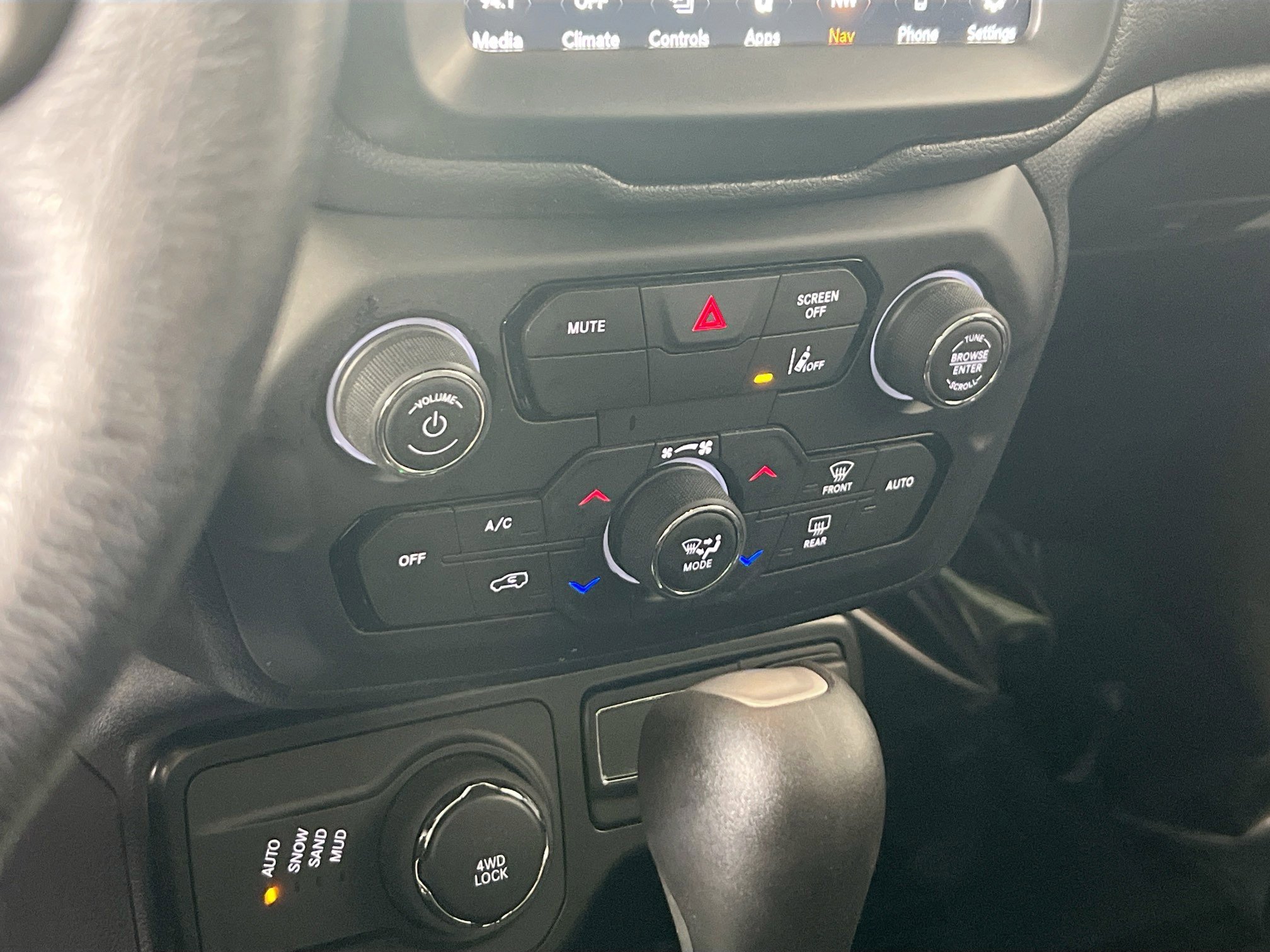 Used 2022 Jeep Renegade Altitude w/ Sun/Sound Group image 16