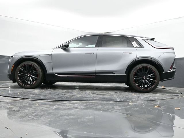 New 2025 Cadillac Lyriq Luxury w/ LPO, Red Accent Package image 37