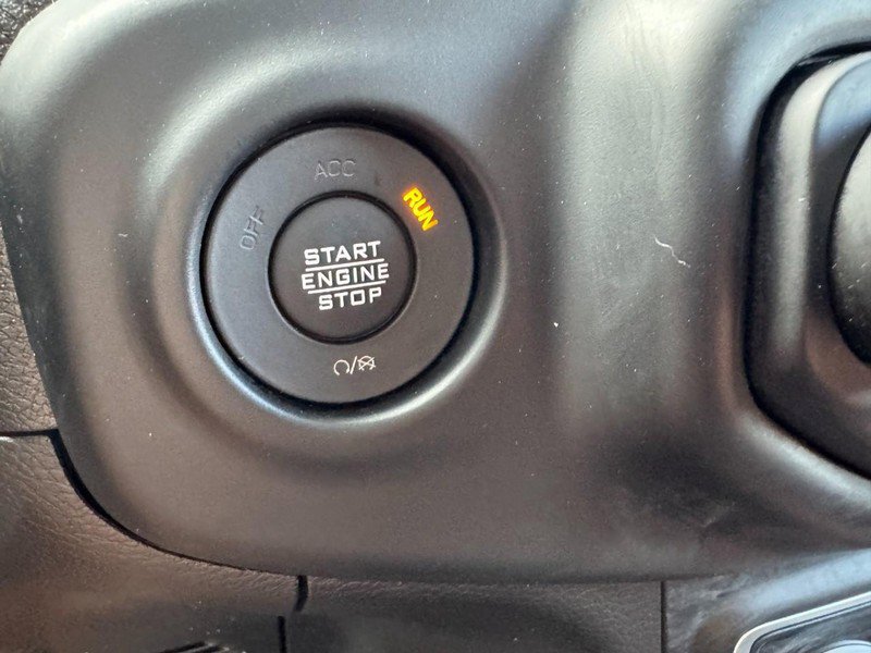 Used 2022 Jeep Wrangler Unlimited Sahara w/ Cold Weather Group AWD/4WD image 22