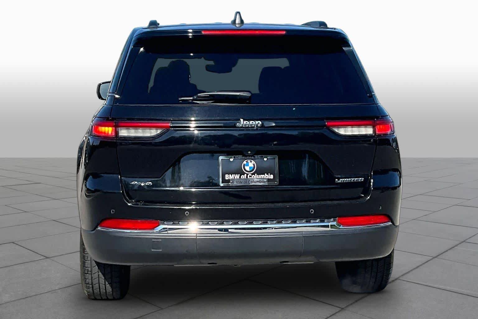 Used 2022 Jeep Grand Cherokee Limited AWD/4WD image 4