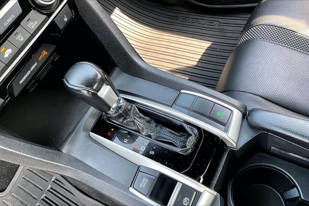Used 2019 Honda Civic Touring image 15