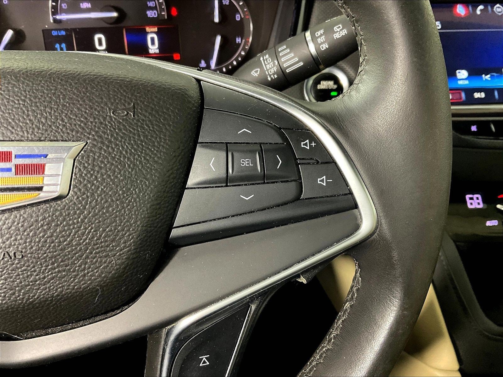 Used 2017 Cadillac XT5 FWD image 12