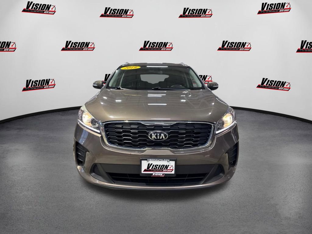 Used 2019 Kia Sorento LX w/ LX Convenience Package video 2