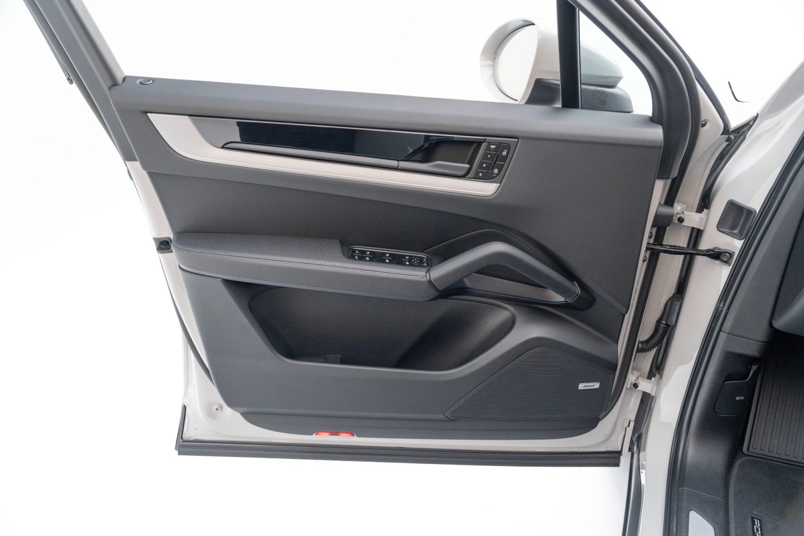 New 2025 Porsche Cayenne image 21