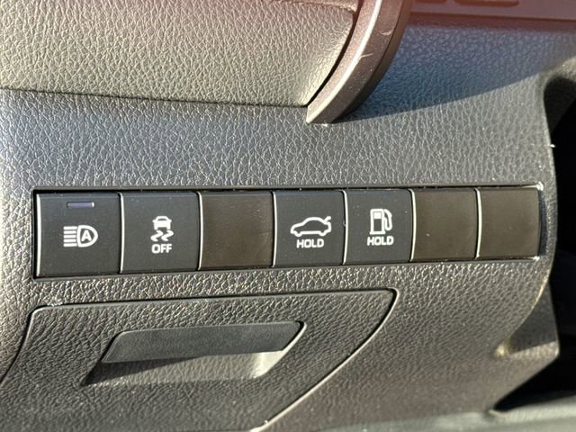 Used 2023 Toyota Camry SE image 21