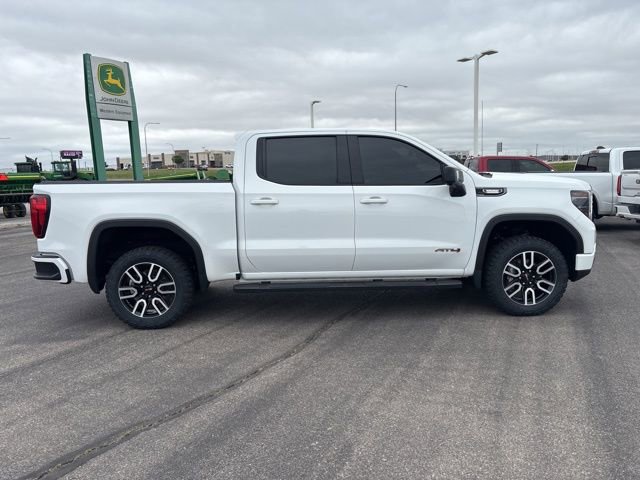 Used 2023 GMC Sierra 1500 AT4 w/ Technology Package AWD/4WD image 4