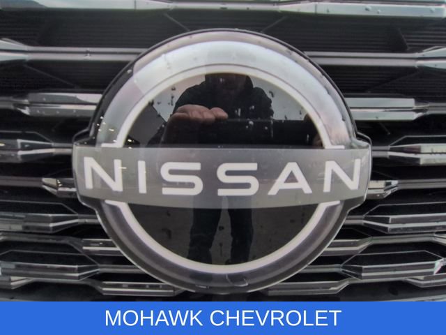 Used 2023 Nissan Rogue S AWD/4WD image 30