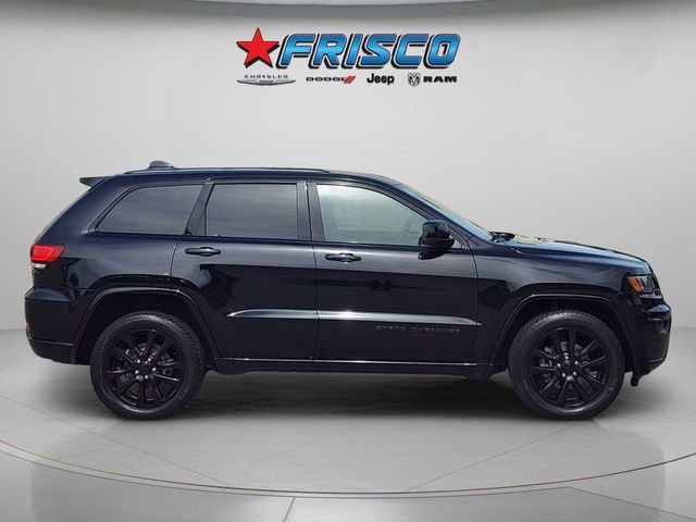 Used 2017 Jeep Grand Cherokee Altitude AWD/4WD image 8