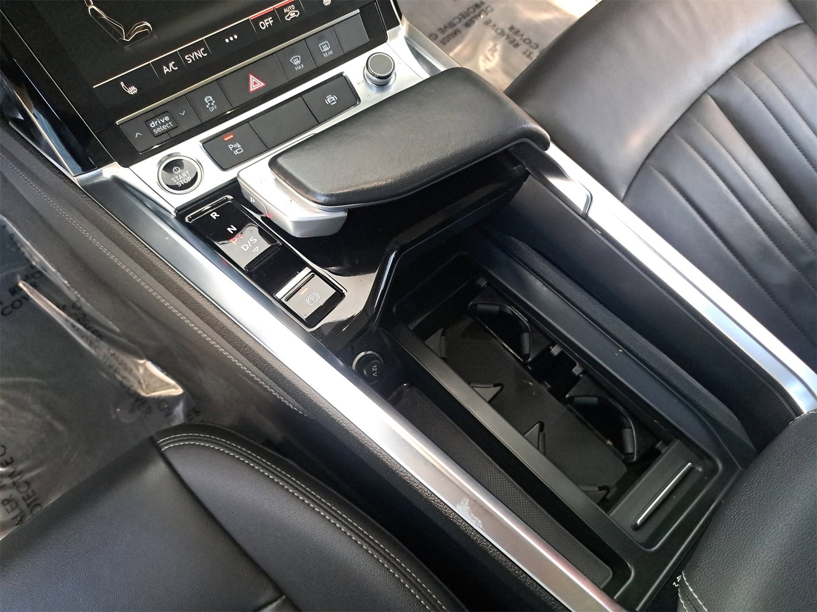 Used 2023 Audi e-tron Premium image 26