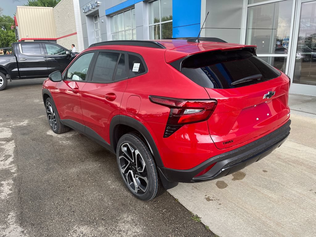 New 2026 Chevrolet Trax RS w/ Driver Confidence Package FWD image 7