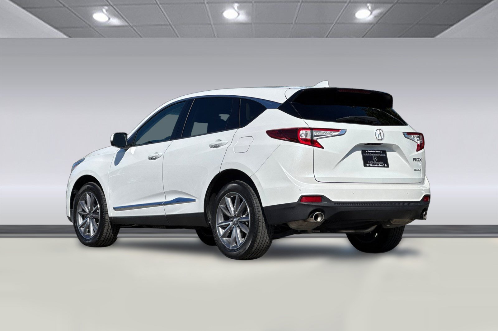 Used 2020 Acura RDX w/ Technology Package AWD/4WD image 3