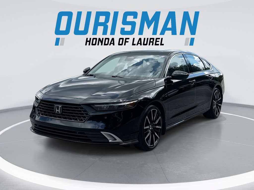 Used 2025 Honda Accord Touring image 1